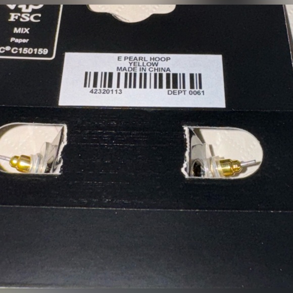 Torrid NWT E Pearl Yellow Hoop Post Earrings - Picture 7 of 7